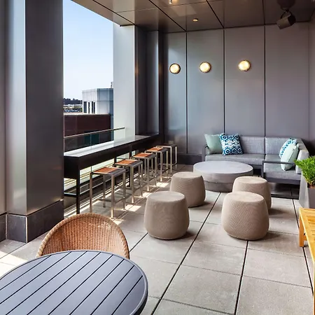Hampton By Hilton At The Boston Seaport District-3