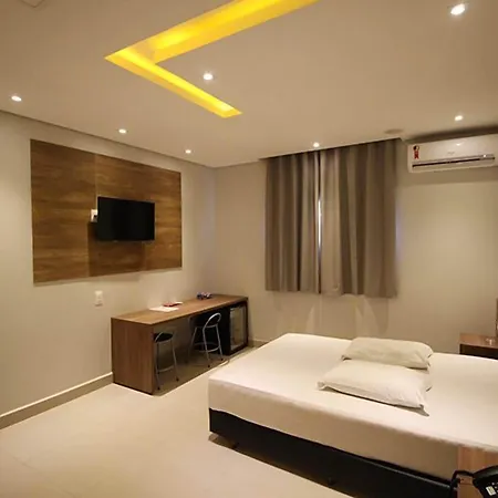 Plaza Motel (Adults Only)-2