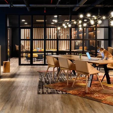 Moxy Lisboa Oriente-2
