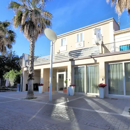 Hotel Cecina Beach-3