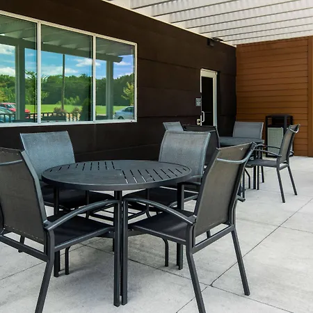 Fairfield Inn & Suites Rocky Mount-2