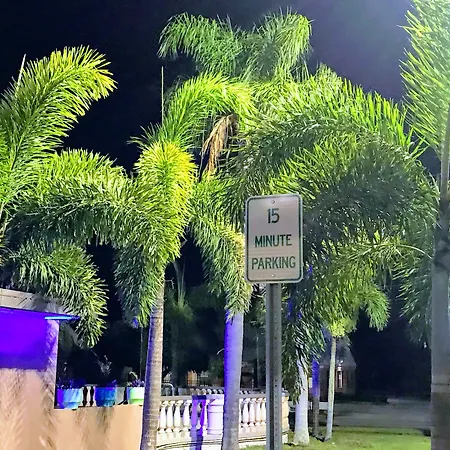 Tropical Inn & Suites, Downtown Clearwater-3