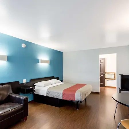 Motel 6 University Missoula-3