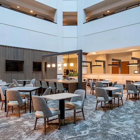 Embassy Suites By Hilton At Hot Springs Convention Center-3