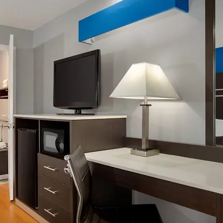 Baymont By Wyndham Albany At Albany Mall-3