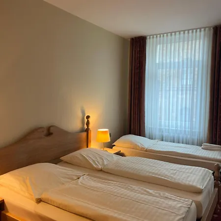 Hotel Kronprinz Garni-2