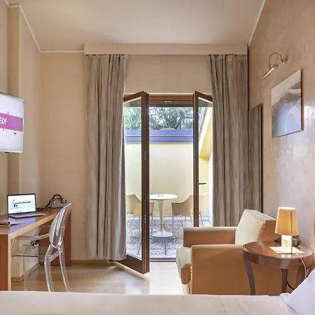 B&B Hotel Malpensa Lago Maggiore-2