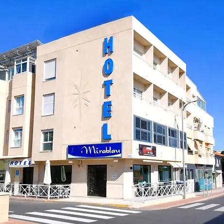 Hotel y Apartamentos Mirablau-3