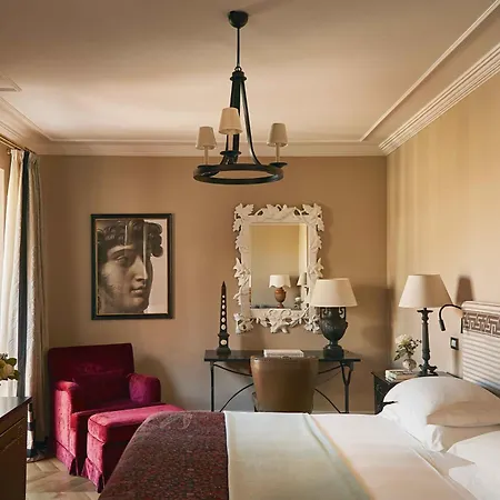 Rocco Forte Hotel De La Ville-2