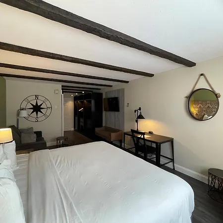 The Century House Latham - North Albany, An Ascend Collection Hotel-3