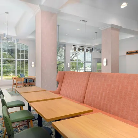 Hampton Inn & Suites-Austin Airport-3