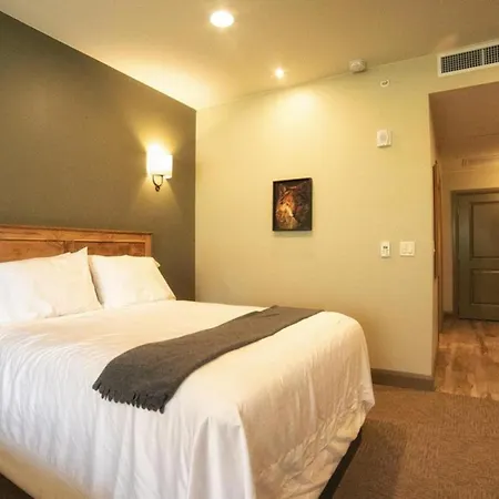 Driftwood Lodge-3
