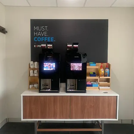 Holiday Inn Express Hotel & Suites Sedalia By Ihg-3