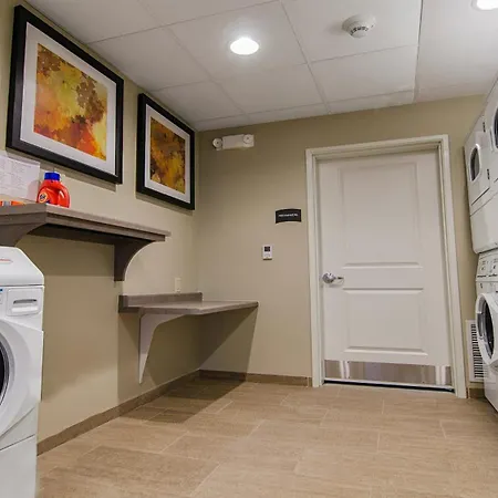 Townhome Inn & Suites-2