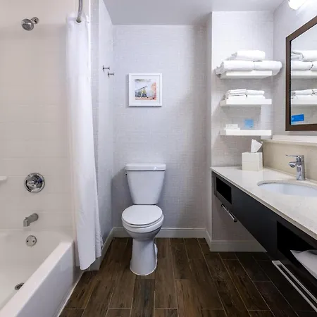 Hampton Inn Commerce-2