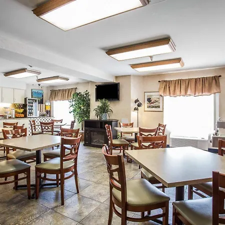 Econo Lodge Denver International Airport-2