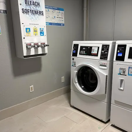 Comfort Inn & Suites-3