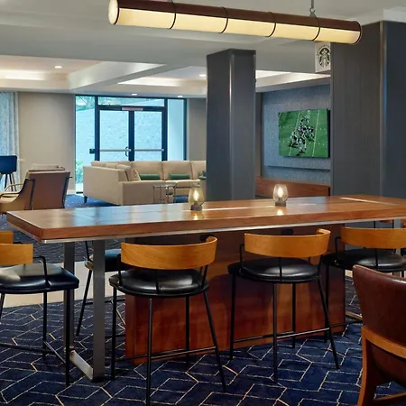 Courtyard By Marriott Frederick-2