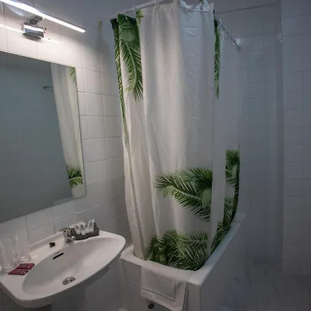Hostal Residencia Avenida-2