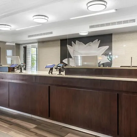 Quality Inn & Suites North Charleston - Ashley Phosphate-3