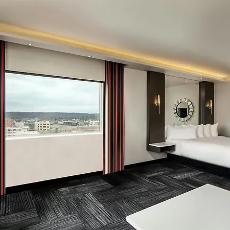 The Davenport Grand, Autograph Collection-2