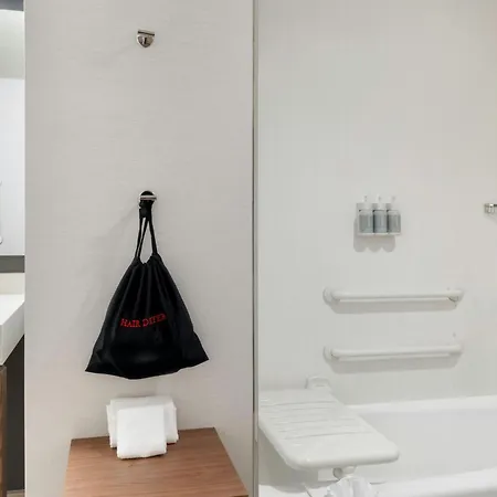 Courtyard By Marriott Redwood City-2