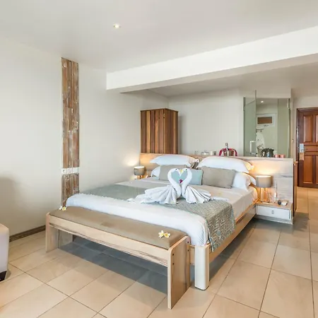 Le Peninsula Bay Beach Resort & Spa-2