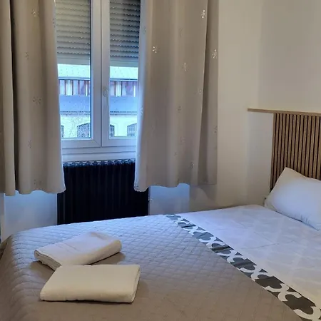 Hotel De La Gare-3