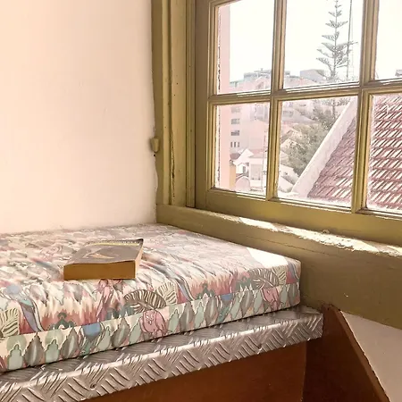 Lisbon Calling Rooms & Studio-2