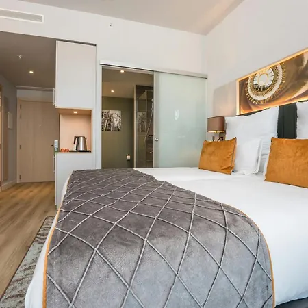 Leonardo Royal Hotel Barcelona Fira-2