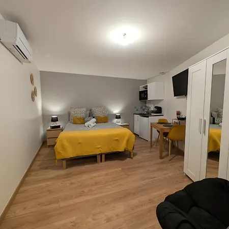 Maison De La Tour-2
