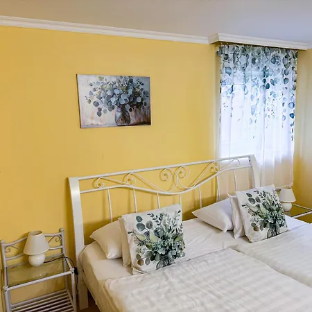 Camille Apartmanhouse-3