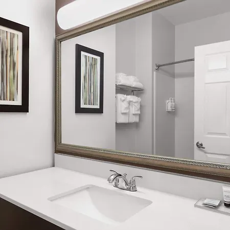 Wingate By Wyndham Destin-3