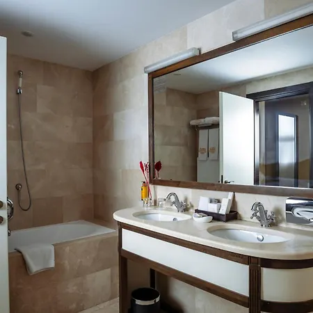 Epoque Hotel - Relais & Chateaux-3