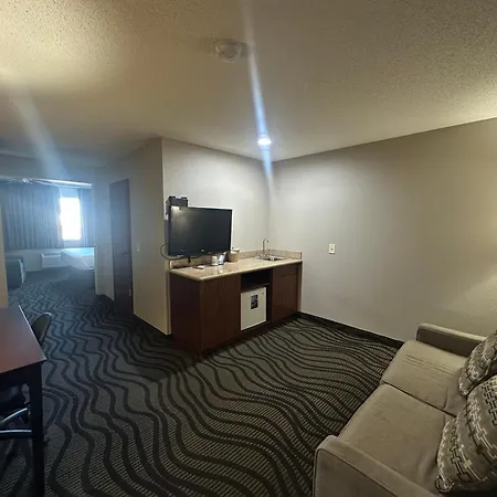 Baymont Inn & Suites By Wyndham Lincoln Ne-2