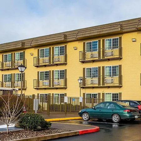 Econo Lodge Corvallis Near University-3