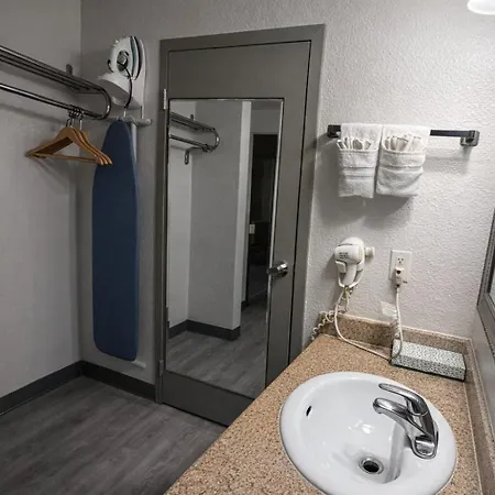 Express Inn & Suites-3