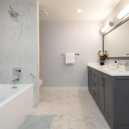 Regency Modern Apartments-3