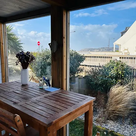 La Cabine côté mer et côté jardin à la VILLA PLEIN VENT-3