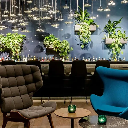 Motel One Bonn-Hauptbahnhof-3