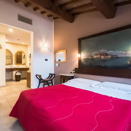 Vogue Hotel Arezzo-2