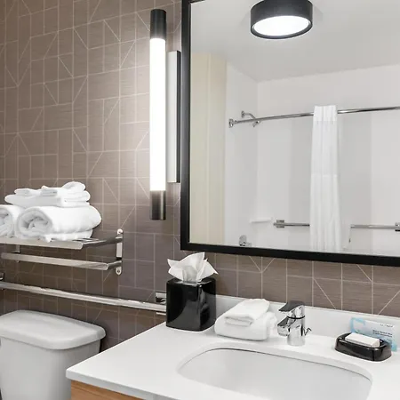 Spark By Hilton Bardstown-3