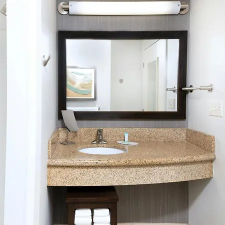 Courtyard By Marriott Sioux Falls-2