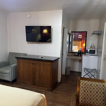 Canyonlands Motor Inn-3