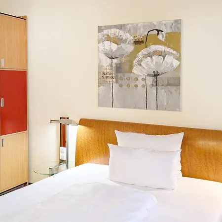 Garner Hotel Hamburg - Wandsbek Marktplatz by IHG-3