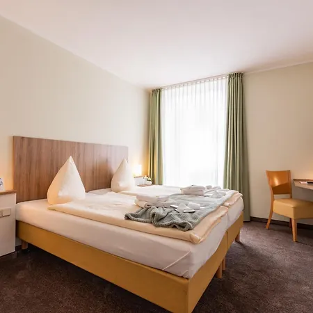 Hotel Nibelungen Hof-3