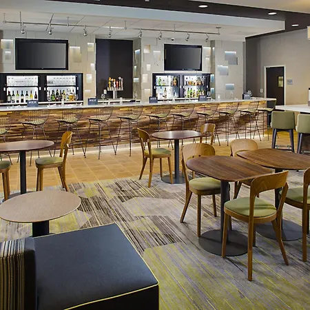 Courtyard By Marriott Dallas Carrollton And Carrollton Conference Center-2