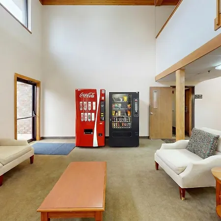 Oscoda Lakeside Hotel-3