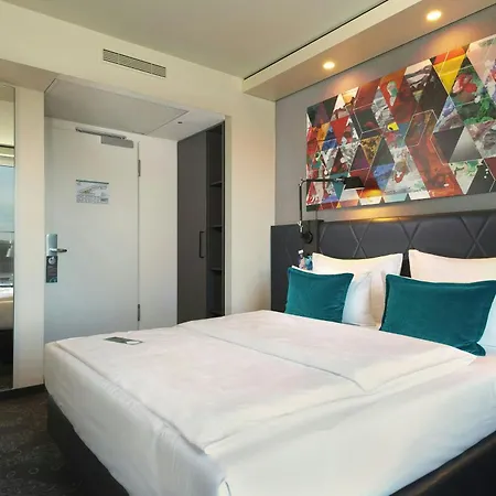 Motel One Frankfurt-Römer-3