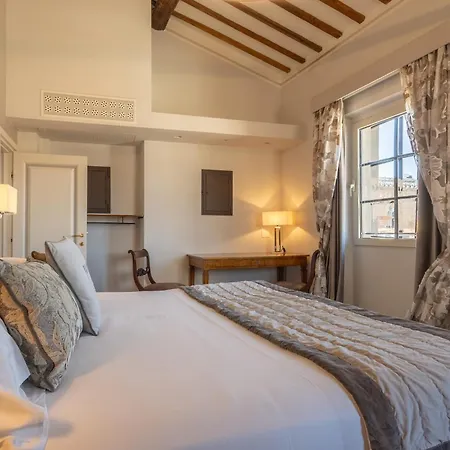 Donati Luxury Tower Suites-3